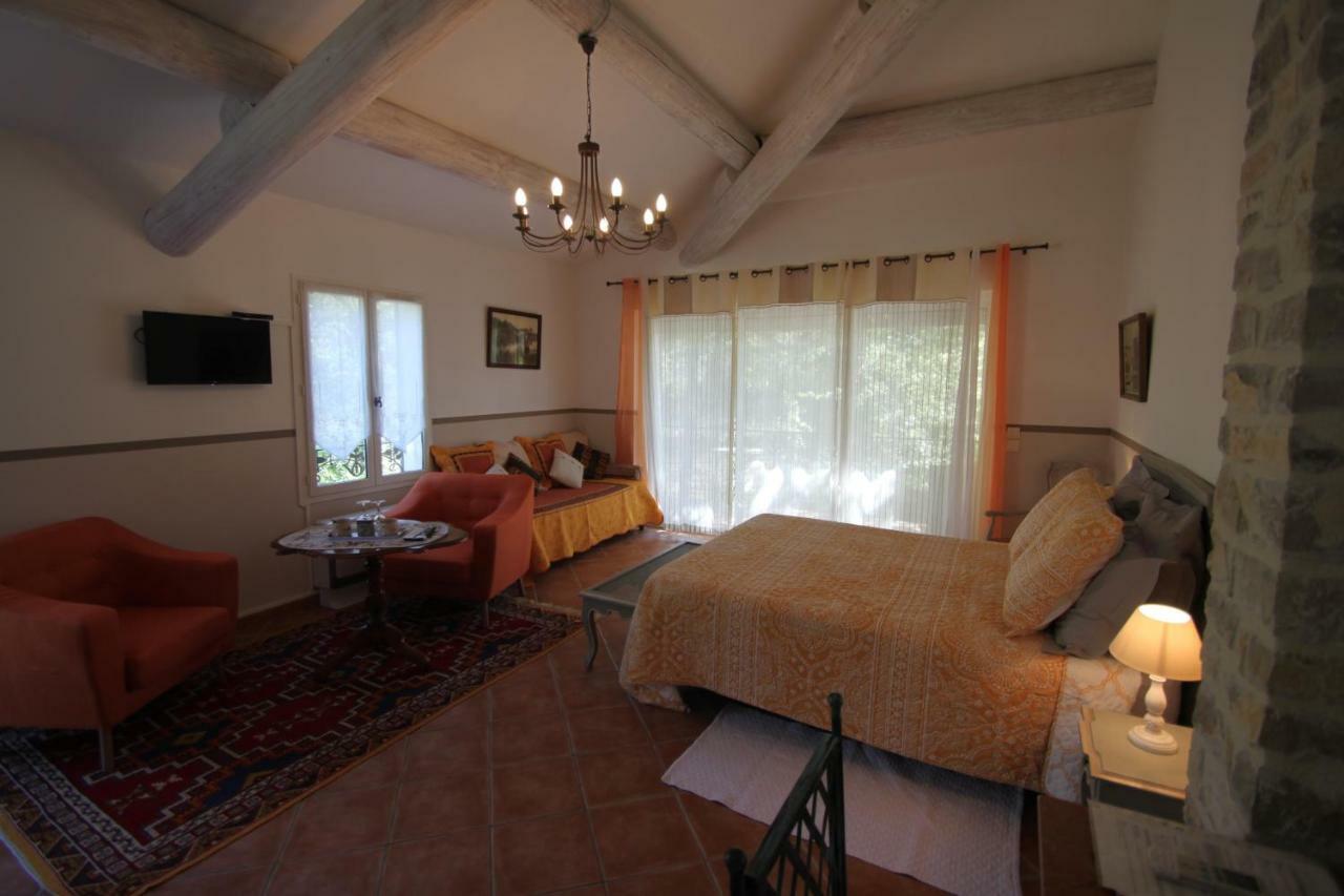 Amour Provence Сегюре Экстерьер фото
